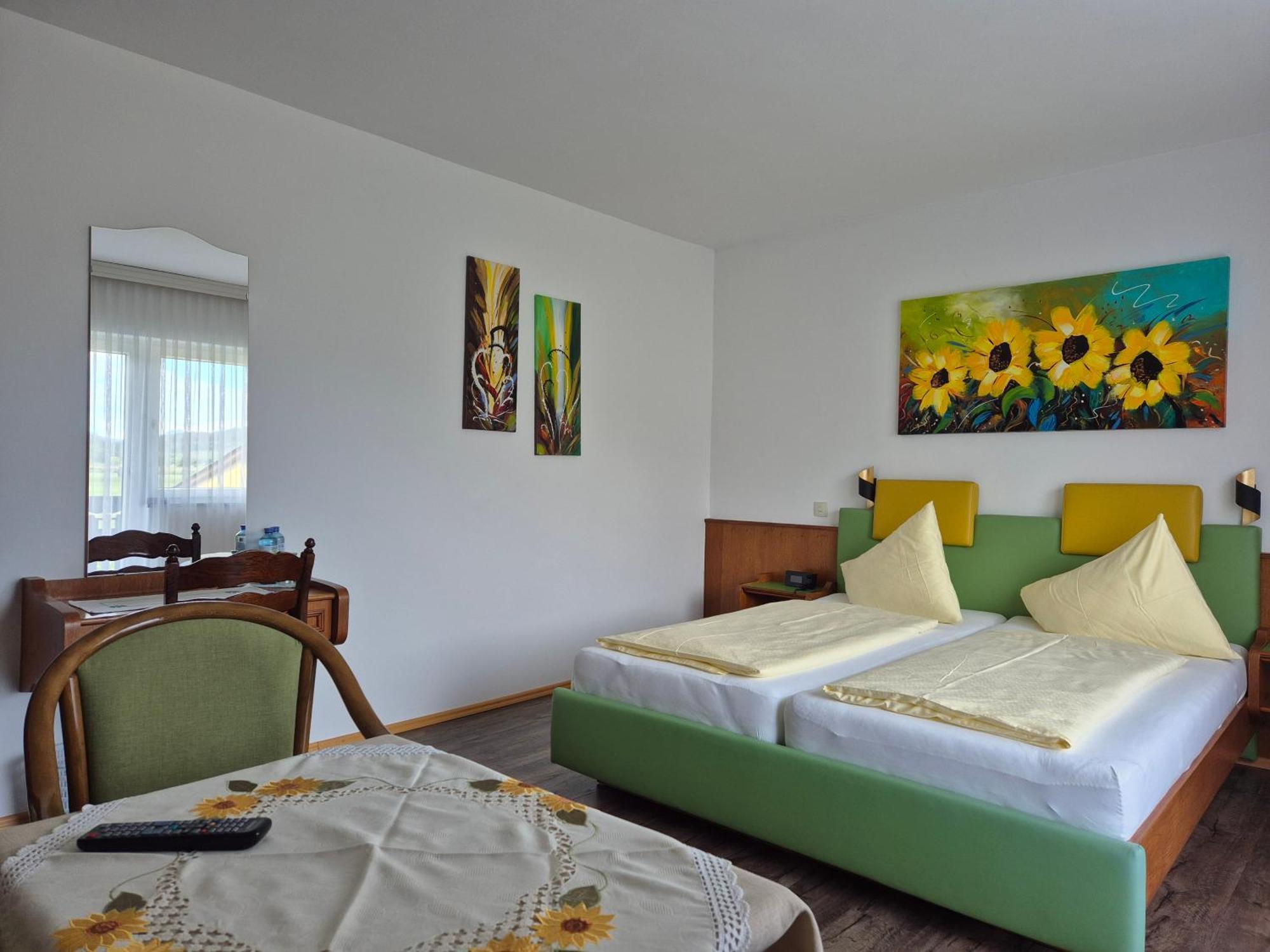 Hotel Garni Hutter Унтербург-ам-Клопайнер-Зее Экстерьер фото