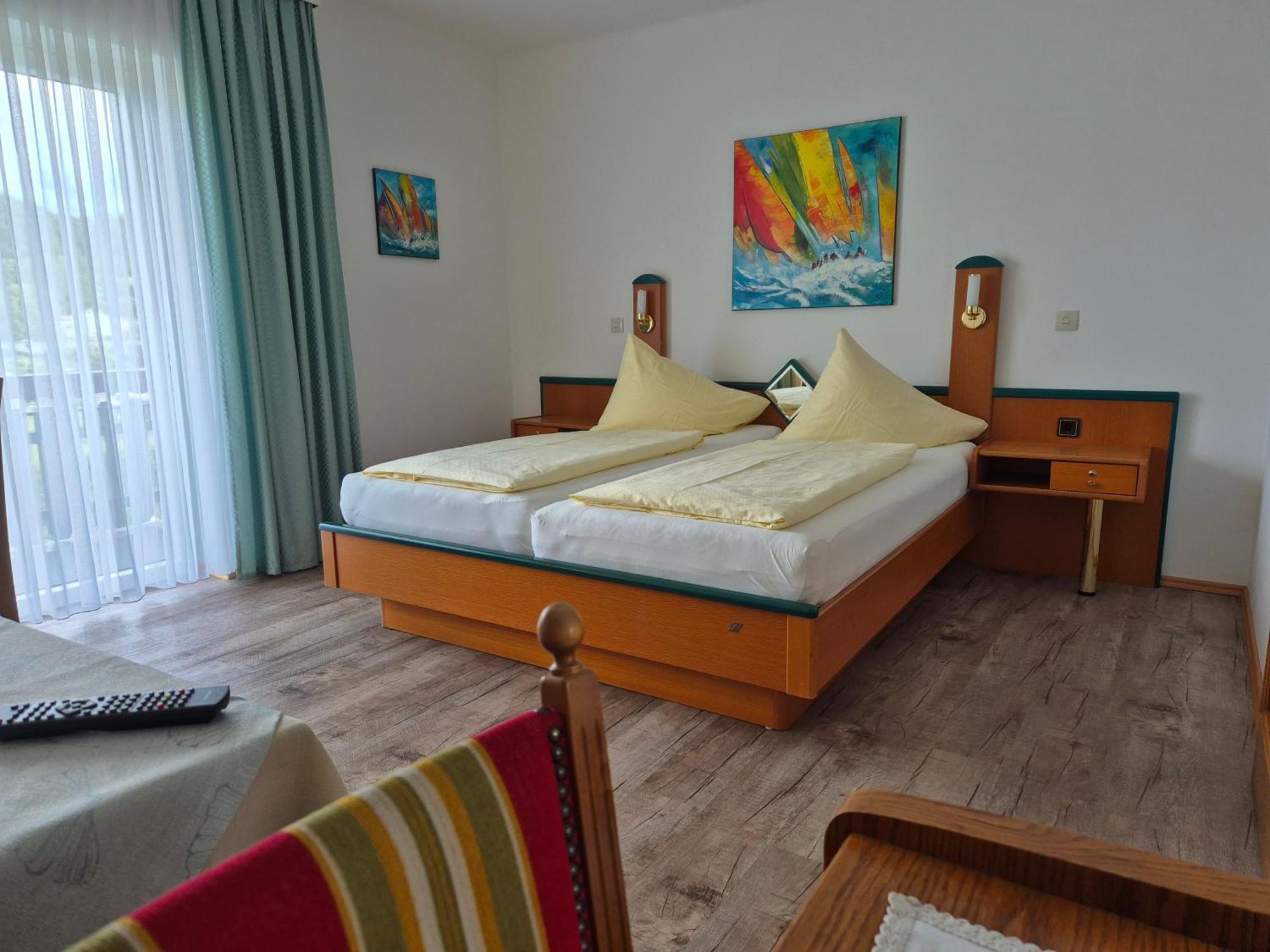 Hotel Garni Hutter Унтербург-ам-Клопайнер-Зее Экстерьер фото