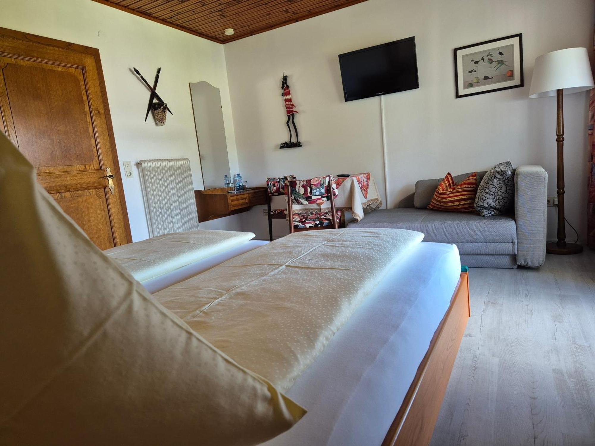Hotel Garni Hutter Унтербург-ам-Клопайнер-Зее Экстерьер фото