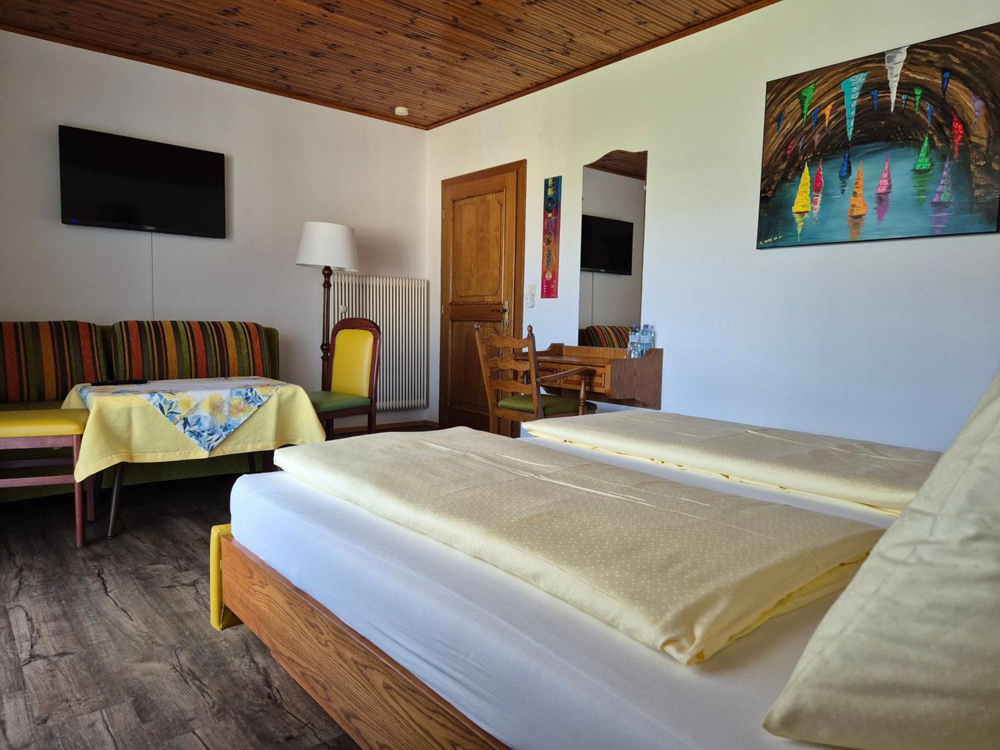 Hotel Garni Hutter Унтербург-ам-Клопайнер-Зее Номер фото